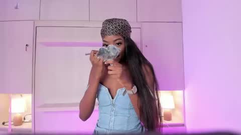 stefannyevans_ online show from 03/07/26, 01:41