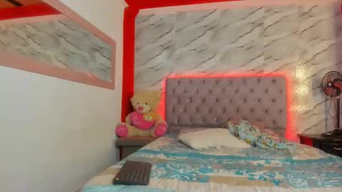 stefany_andruw online show from 11/25/25, 02:33