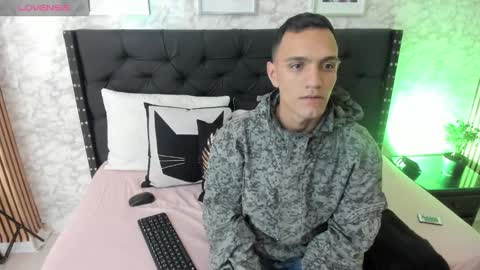 stefany_pablo1 online show from 01/31/25, 12:29