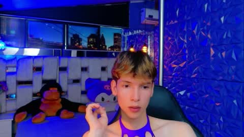 stefany piink online show from 04/07/26, 08:31