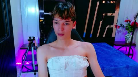 stefany piink online show from 04/08/26, 12:16