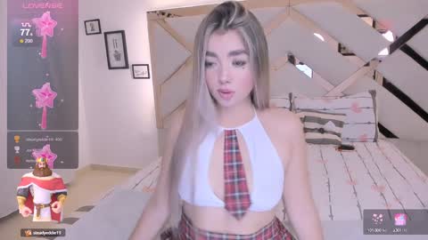 Snapshot of stefanycifuentes chatting on 01/27/25, 08:29 Stefa online show from 01/27/25, 08:29