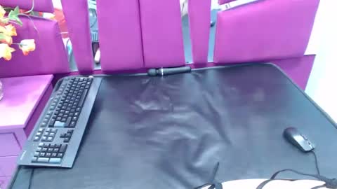 Snapshot of stefanysweett chatting on 01/14/25, 08:37 stefanysweett online show from 01/14/25, 08:37