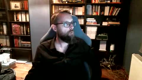 MeStef online show from 10/12/25, 05:23