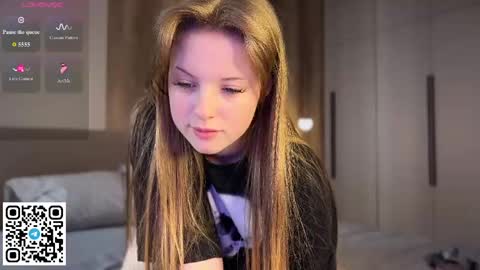 STEFI  Streams every day from 10 PM GTM1  online show from 04/25/26, 07:00