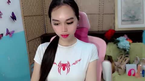 Snapshot of steffybabe chatting on 10/01/25, 04:02 steffybabe online show from 10/01/25, 04:02