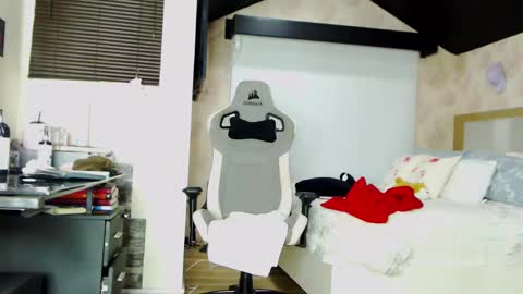 Zuly online show from 02/25/25, 04:46