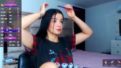 Stefany online show from 12/23/25, 12:52