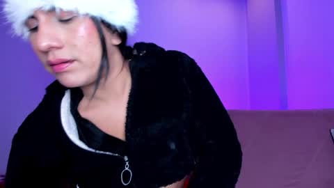 Stefany Bratz online show from 04/05/26, 03:36