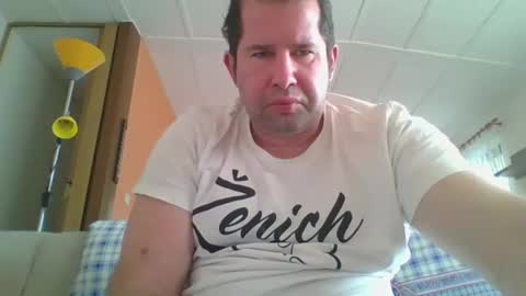 Snapshot of steki038434 chatting on 12/19/24, 08:23 steki038434 online show from 12/19/24, 08:23