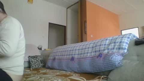 Snapshot of steki038434 chatting on 01/11/25, 08:00 steki038434 online show from 01/11/25, 08:00