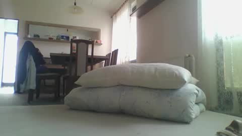 Snapshot of steki038434 chatting on 10/05/25, 08:12 steki038434 online show from 10/05/25, 08:12