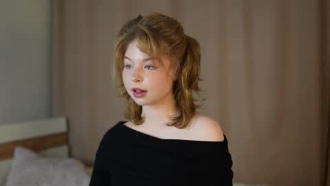 Stella online show from 09/12/25, 11:15