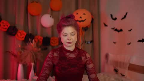 Snapshot of stela_vanila chatting on 10/29/25, 12:24 Stella online show from 10/29/25, 12:24