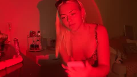 stella1005 online show from 09/18/25, 05:31