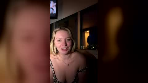 Snapshot of stella_faye chatting on 07/26/26, 10:33 stella_faye online show from 07/26/26, 10:33