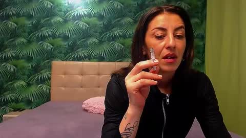 Stella John online show from 12/27/24, 08:02