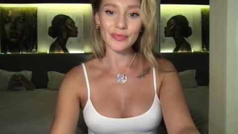 Stella online show from 10/14/25, 02:18