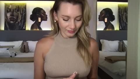 Stella online show from 11/02/25, 02:14