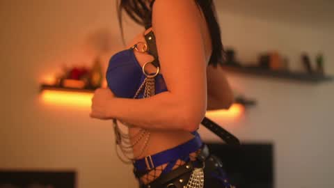 Stella online show from 12/17/24, 12:00