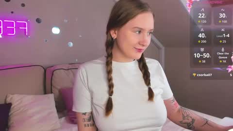 Stella online show from 04/16/26, 09:10