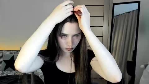 stella_sunny online show from 02/06/26, 05:38