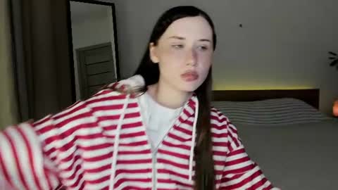 stella_sunny online show from 08/01/26, 07:24