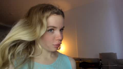 Asella online show from 12/15/24, 09:13