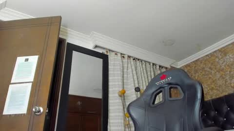 Estella online show from 03/02/25, 02:30