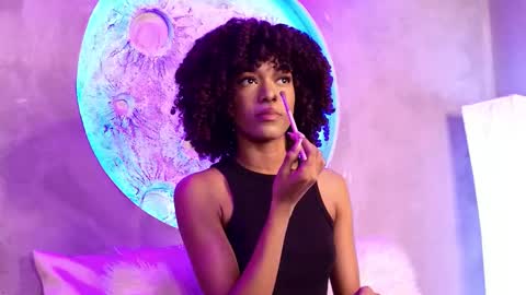 S T E L L A online show from 10/13/25, 10:32