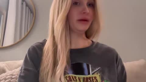 Stella Bella online show from 02/18/26, 06:42