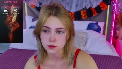 Snapshot of stellahaart chatting on 11/06/25, 05:08 Stella 3 online show from 11/06/25, 05:08