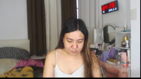 Snapshot of stellahugets chatting on 06/13/26, 12:52 Stella online show from 06/13/26, 12:52