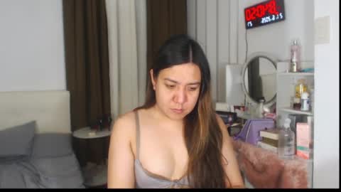 Snapshot of stellahugets chatting on 06/21/26, 12:41 Stella online show from 06/21/26, 12:41