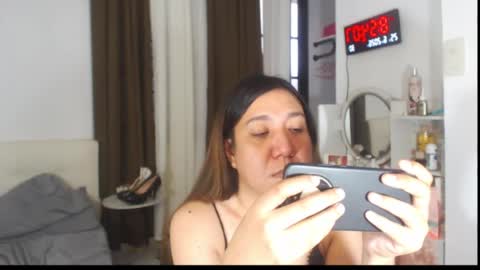 Snapshot of stellahugets chatting on 06/25/26, 12:54 Stella online show from 06/25/26, 12:54