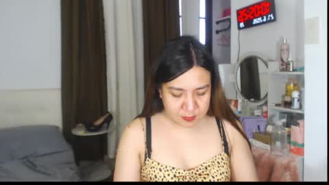 Snapshot of stellahugets chatting on 06/27/26, 02:05 Stella online show from 06/27/26, 02:05