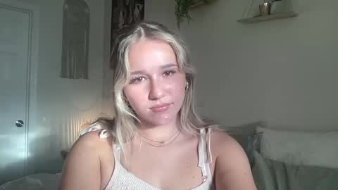 stellaraexox online show from 01/10/25, 10:46