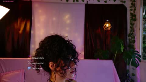 stellart_ online show from 04/05/26, 10:40