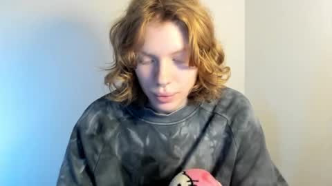 Snapshot of stellaswen chatting on 10/16/25, 09:10 S T E L L A online show from 10/16/25, 09:10