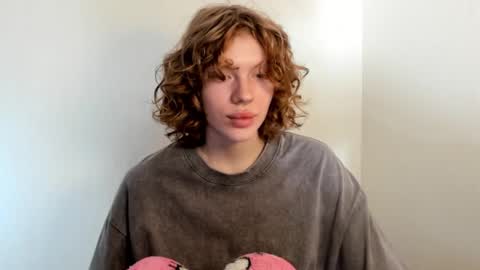 Snapshot of stellaswen chatting on 10/24/25, 08:11 S T E L L A online show from 10/24/25, 08:11