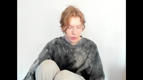 Snapshot of stellaswen chatting on 11/26/25, 07:53 S T E L L A online show from 11/26/25, 07:53