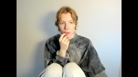 Snapshot of stellaswen chatting on 11/27/25, 08:16 S T E L L A online show from 11/27/25, 08:16