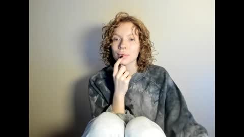 Snapshot of stellaswen chatting on 11/28/25, 12:41 S T E L L A online show from 11/28/25, 12:41