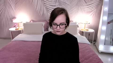 Snapshot of stellawills chatting on 03/01/25, 04:37 Stella online show from 03/01/25, 04:37