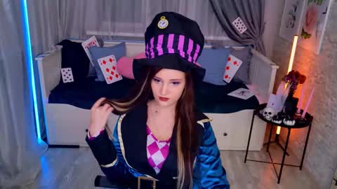 Snapshot of stellawills chatting on 10/31/25, 04:52 Stella online show from 10/31/25, 04:52