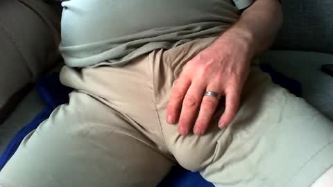 Snapshot of stemee chatting on 06/16/26, 03:03 marriedsecretcrotchwatcher online show from 06/16/26, 03:03
