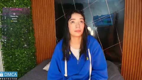 Stepha online show from 09/18/25, 11:23