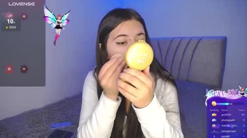 Snapshot of stepha_sweet chatting on 12/11/24, 01:58 Emma online show from 12/11/24, 01:58