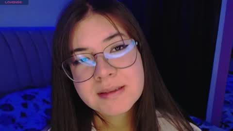 Snapshot of stepha_sweet chatting on 01/19/25, 09:55 Emma online show from 01/19/25, 09:55