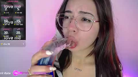 Snapshot of stepha_sweet chatting on 09/27/25, 01:43 Emma online show from 09/27/25, 01:43